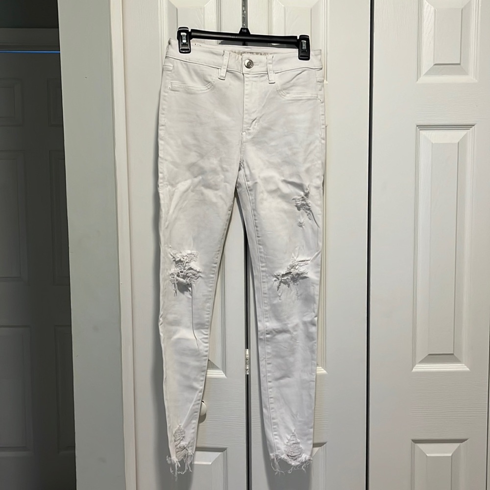 American Eagle Hi-Rise White Jeggings